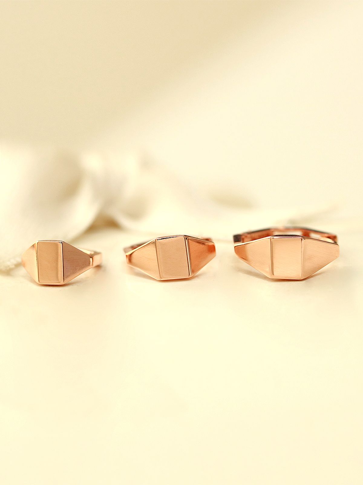 미니멀피어싱(MINIMALPIERCING) 14K 엣지 사각 원터치 링 귀걸이