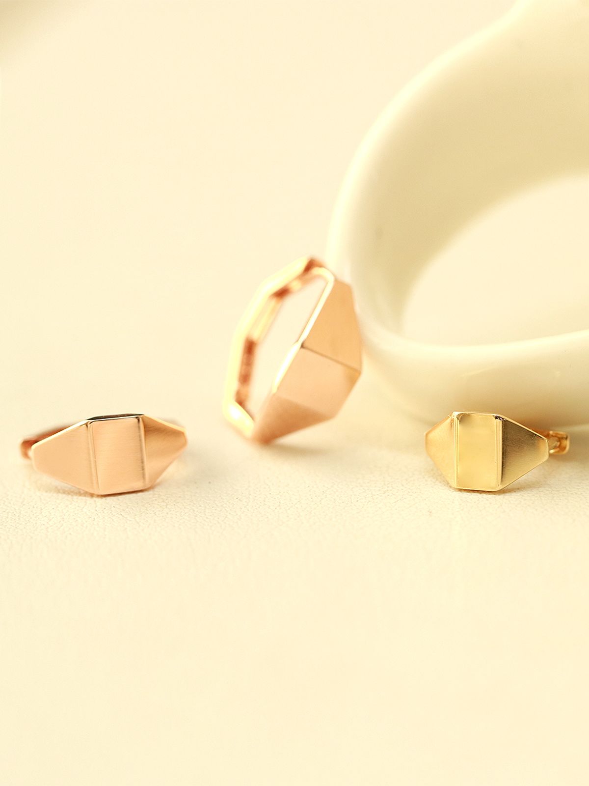 미니멀피어싱(MINIMALPIERCING) 14K 엣지 사각 원터치 링 귀걸이