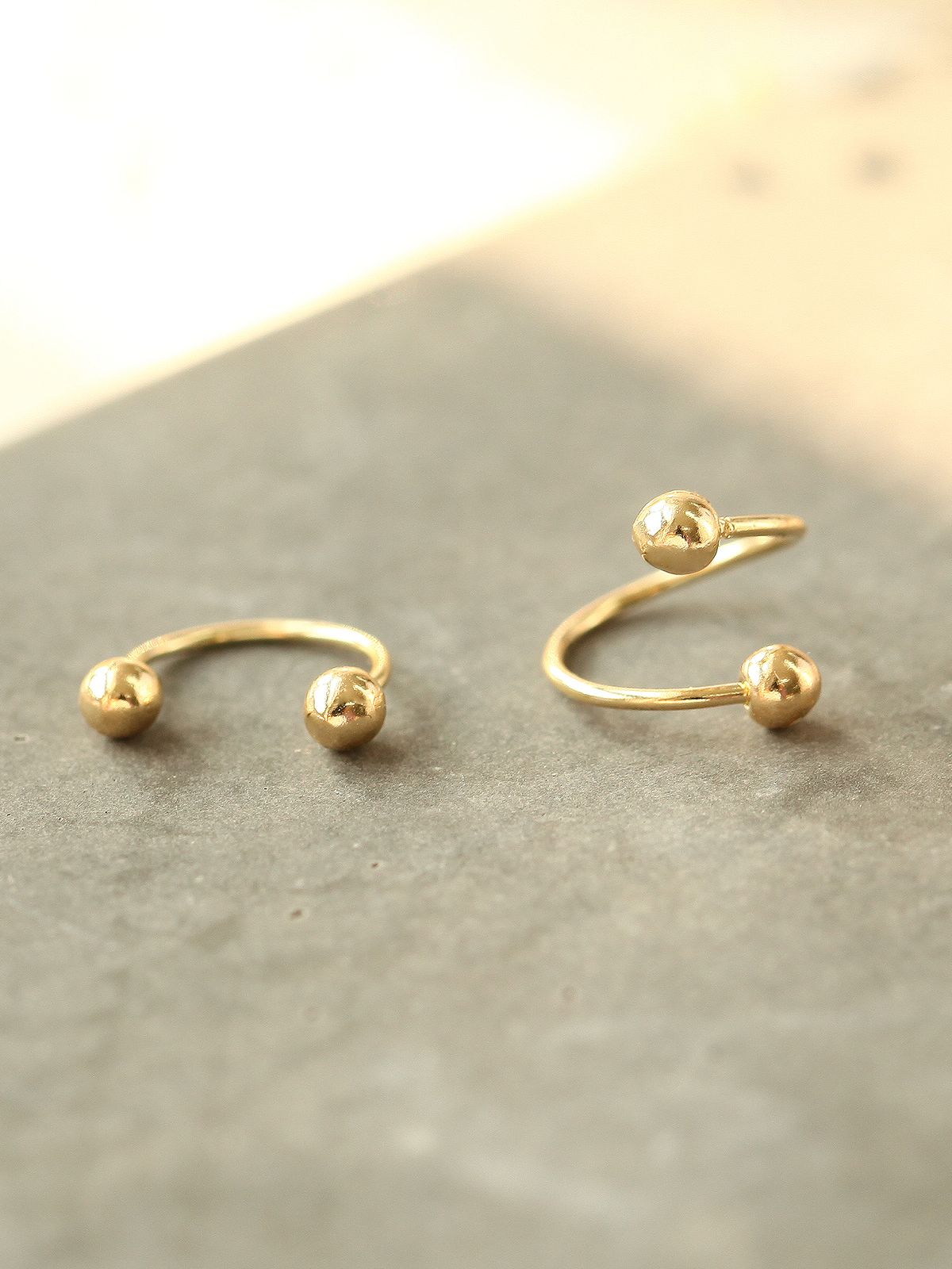 미니멀피어싱(MINIMALPIERCING) 14K 트위스트 말발굽 피어싱 귀걸이