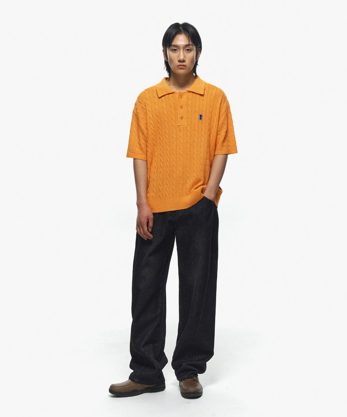 세컨모놀로그(SECONDMONO) 키홀 로고 케이블 카라 하프 니트 [ORANGE]_SEKT024ORANGE