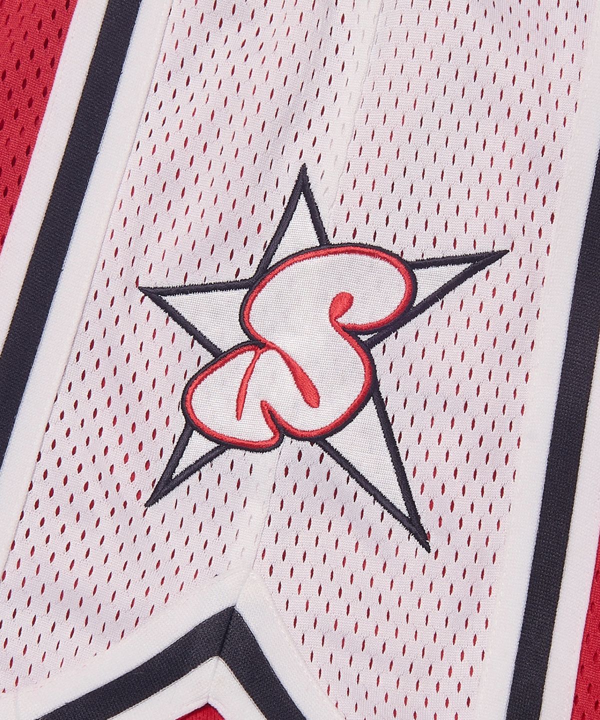 위캔더스(WKNDRS) BASKETBALL SHORTS (RED)