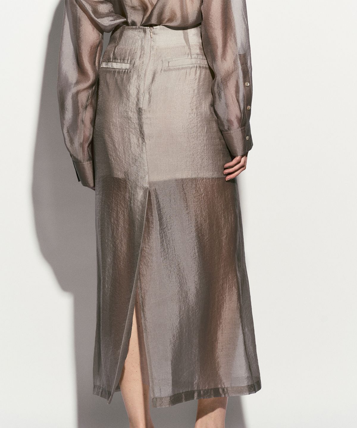 리이(RE RHEE) SHEER CUPRO MAXI SKIRT BEIGE
