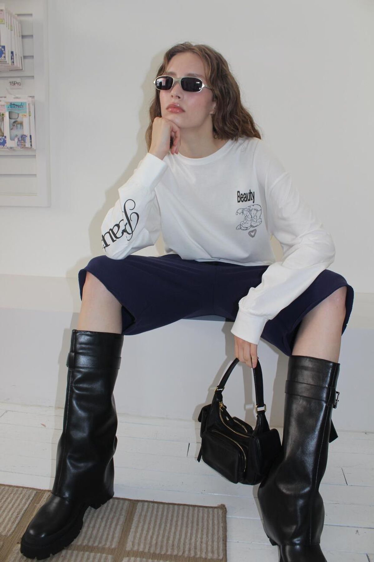 어텐즈(ATTENDS) Beauty Tee Shirt