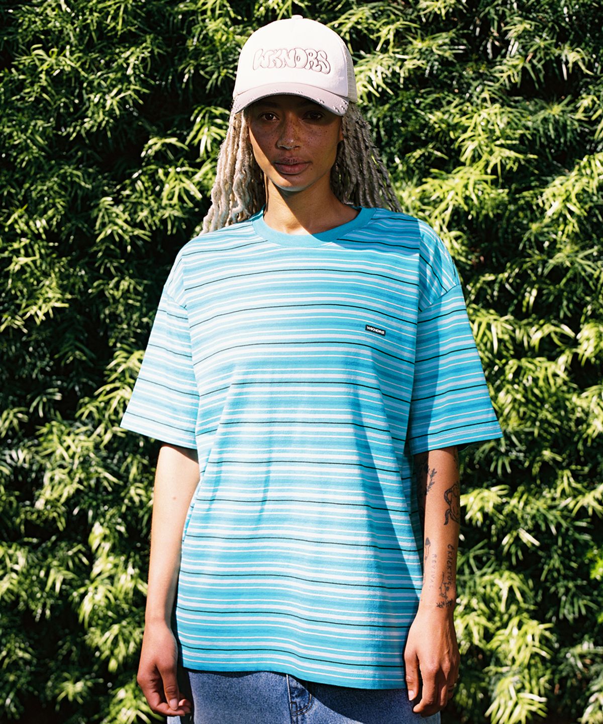 위캔더스(WKNDRS) STRIPED T-SHIRT (BLUE)