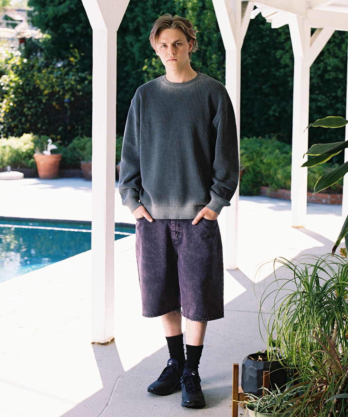 위캔더스(WKNDRS) SPRAY KNIT SWEATER (CHARCOAL)
