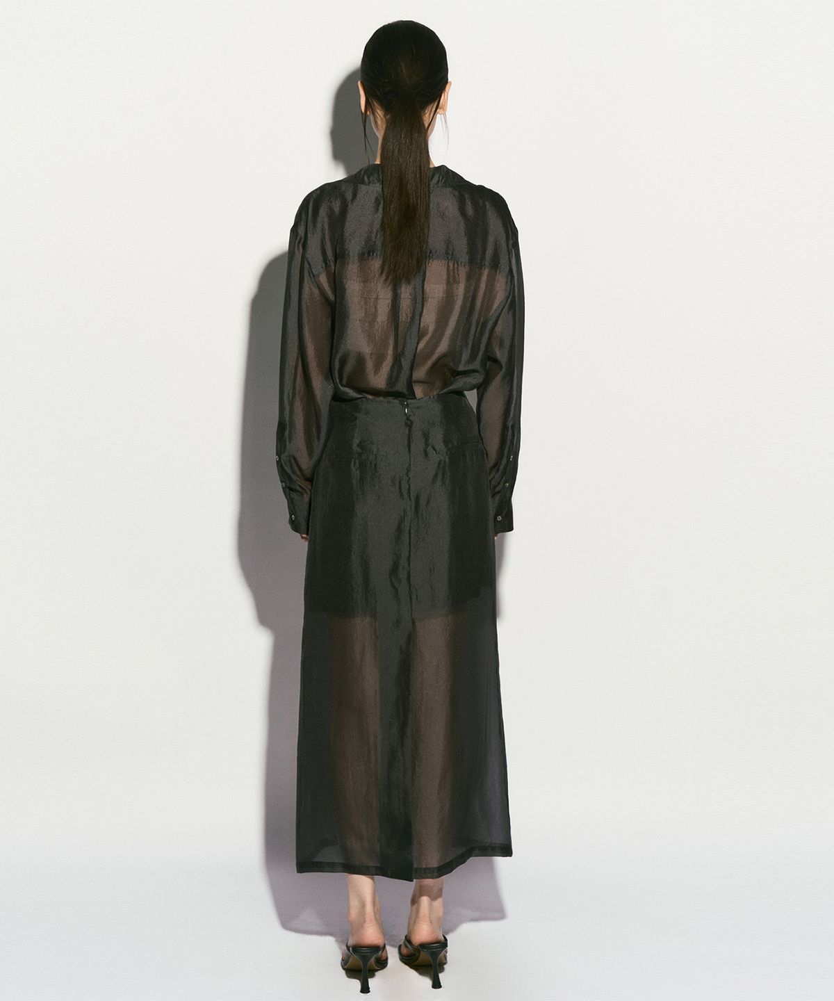 리이(RE RHEE) SHEER CUPRO MAXI SKIRT MIDNIGHT NAVY