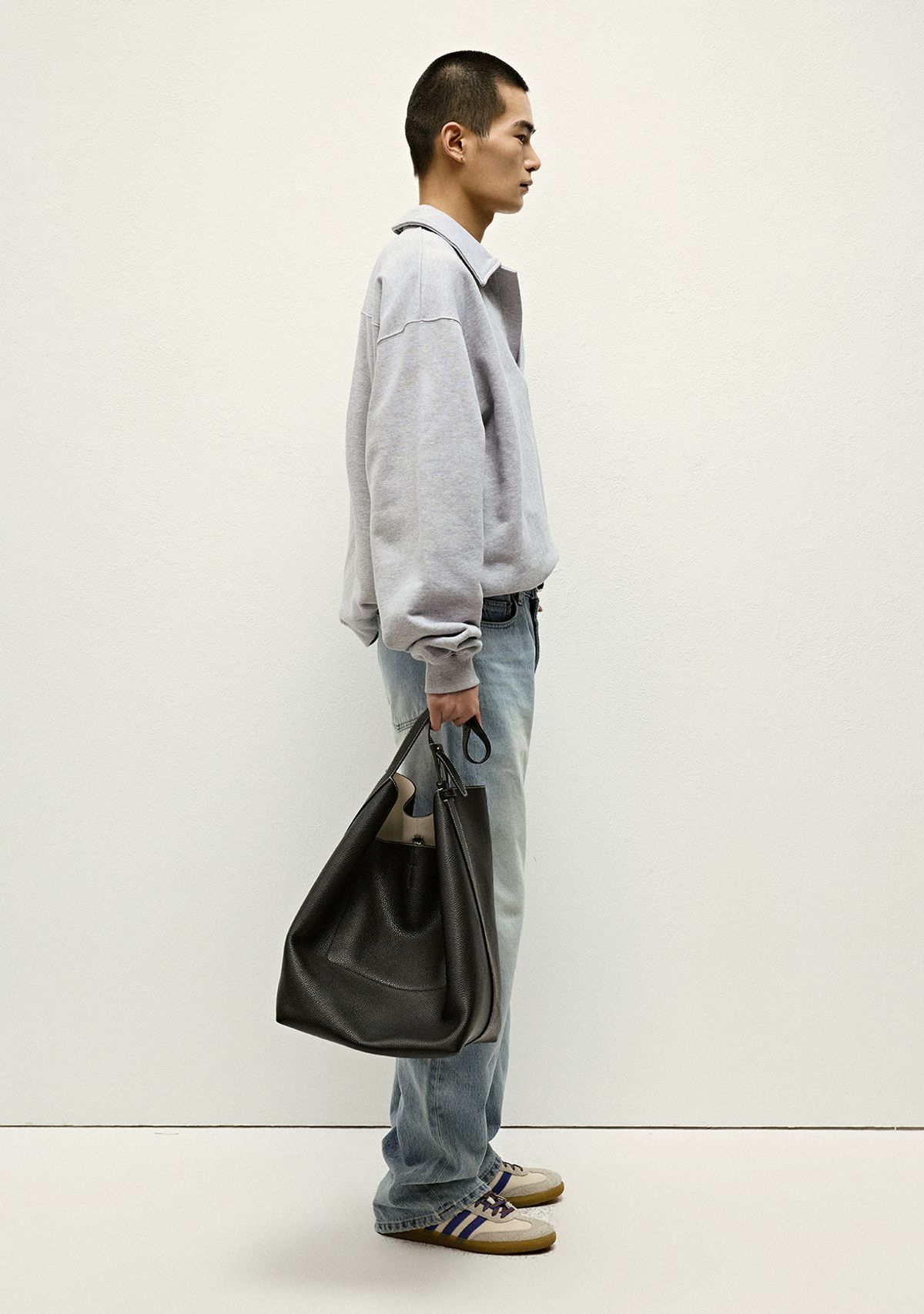 세비지(SAVAGE) Collar Sweatshirt - Grey