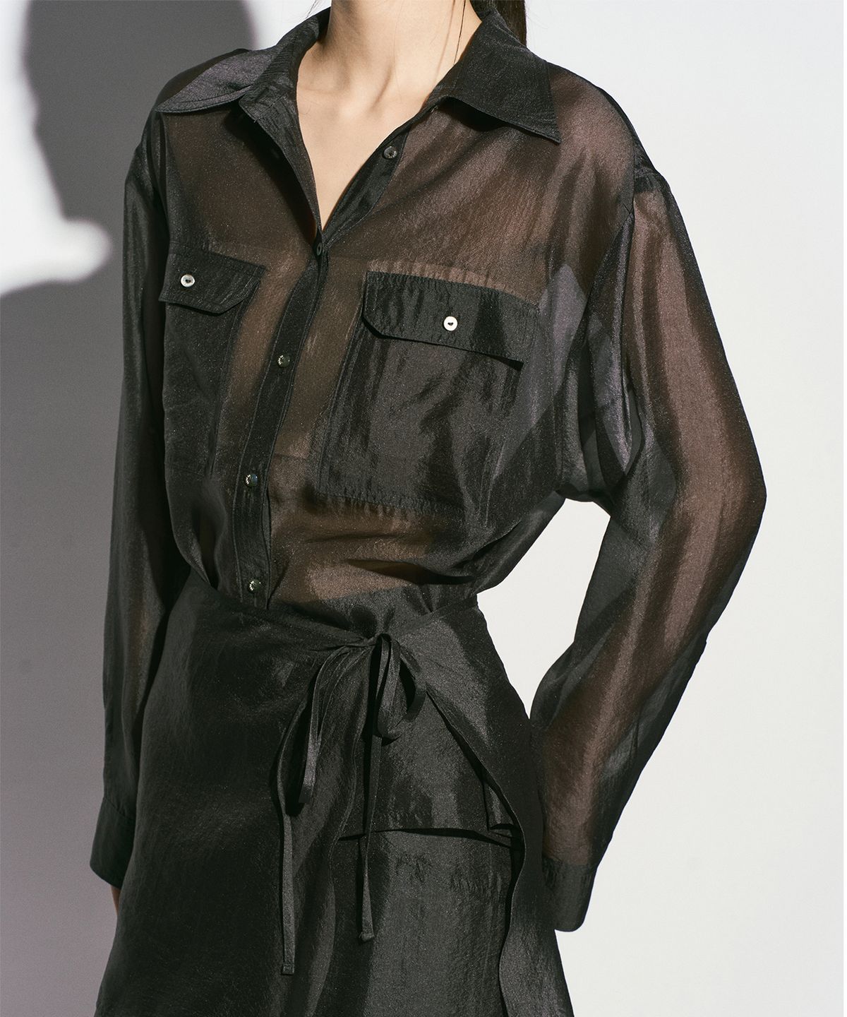 리이(RE RHEE) SHEER CUPRO SHIRTS MIDNIGHT NAVY