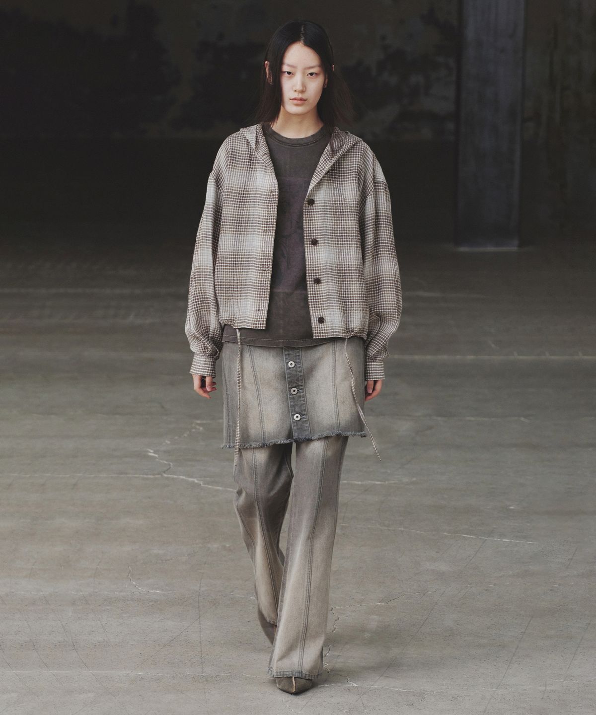 인사일런스 우먼(INSILENCE WOMEN) 디바이드 데님 스커트 ASH GREY