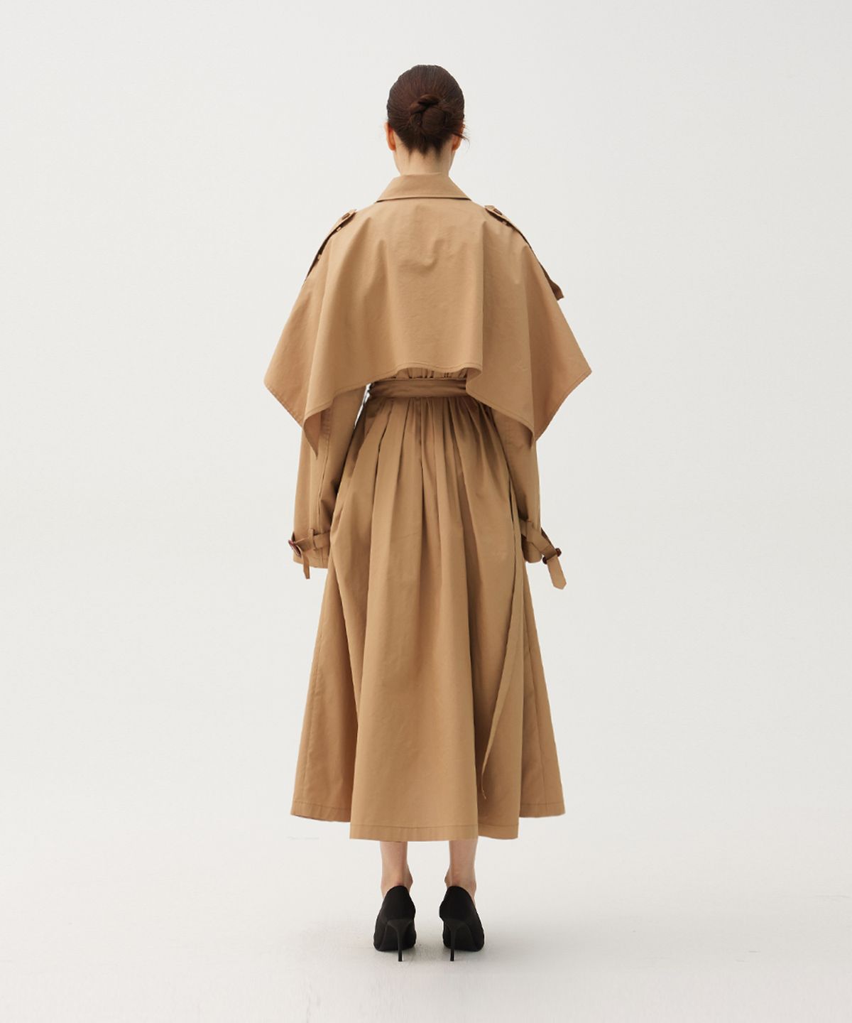 므아므(MMAM) Cape double trench coat