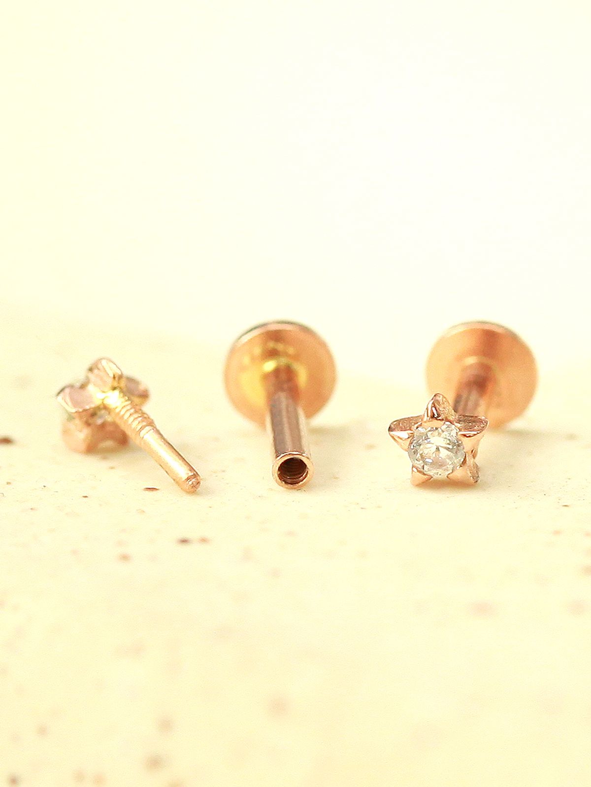 미니멀피어싱(MINIMALPIERCING) 14K 인터널 초미니 반짝이 별 라블렛 피어싱
