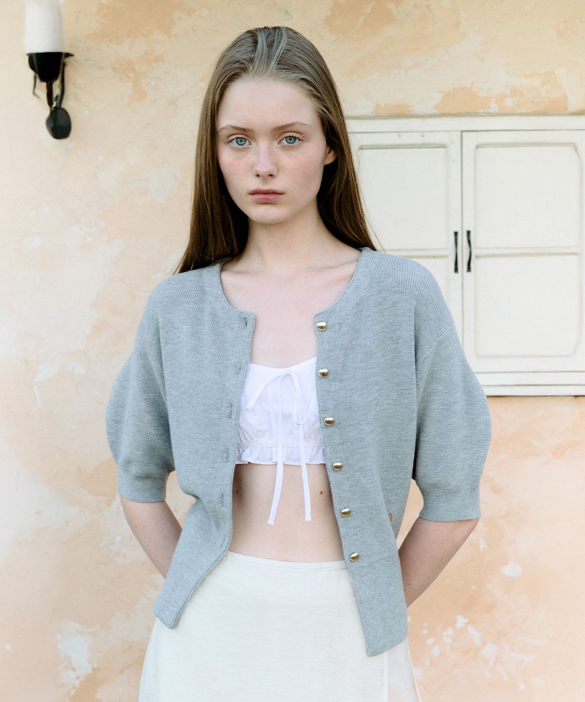 로라로라(ROLAROLA) VOLUME SLEEVE HALF CARDIGAN GRAY