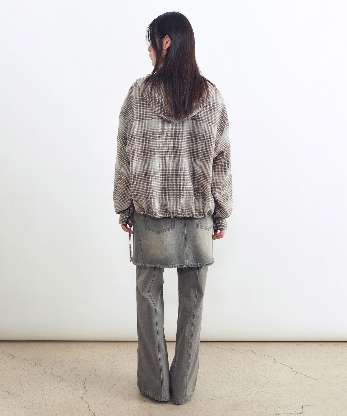 인사일런스 우먼(INSILENCE WOMEN) 디바이드 부츠컷 데님 ASH GREY