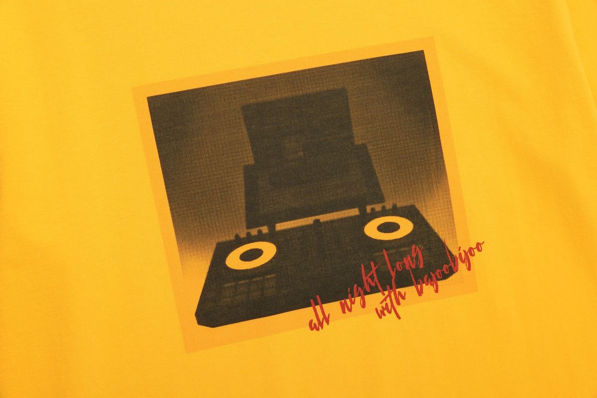 바쥬비쥬(BAJOO BIJOO) DJ MIXER T-SHIRT [YELLOW]