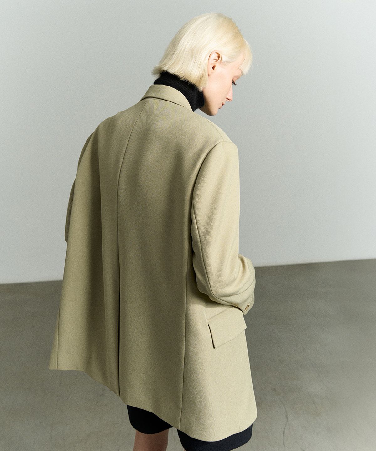 리이(RE RHEE) SINGLE-BREASTED OVERSIZED JACKET OLIVE