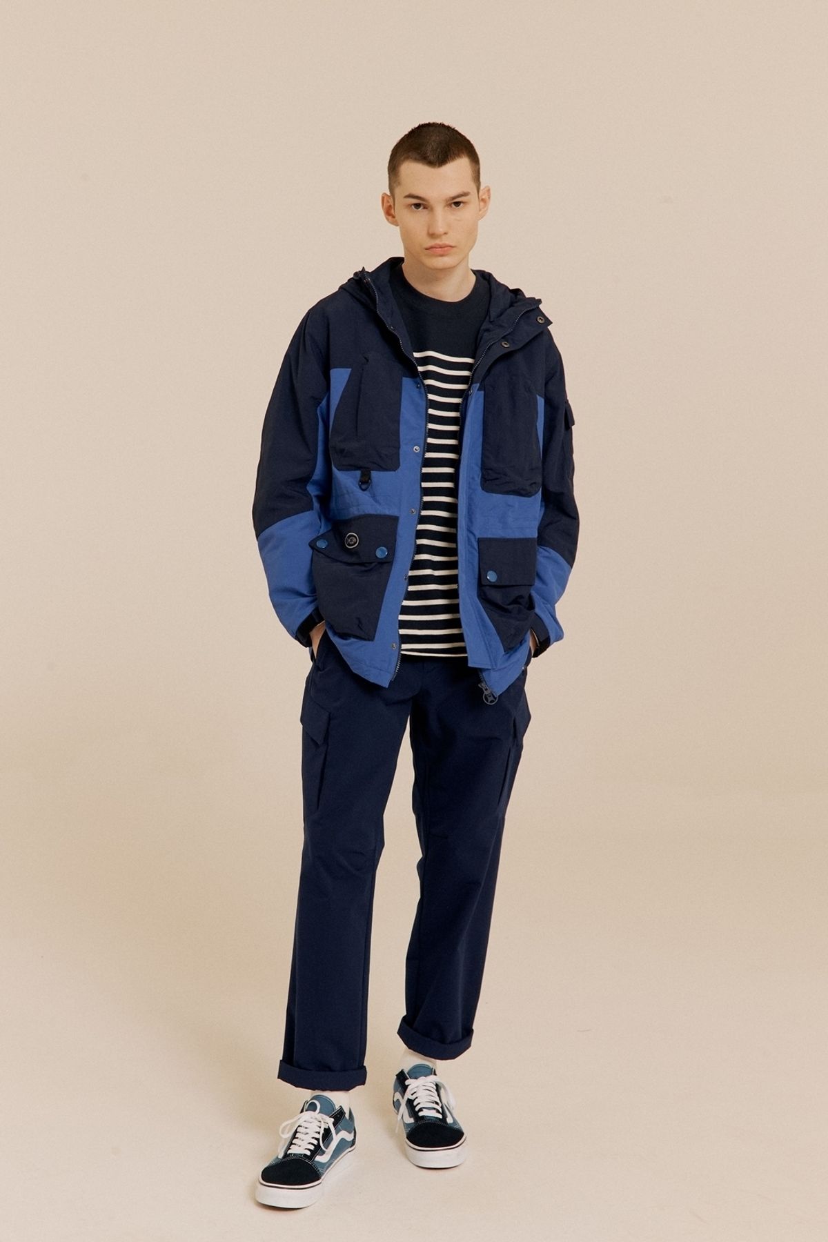 아부가르시아(ABU GARCIA) 레코드 배색 자켓 NAVY