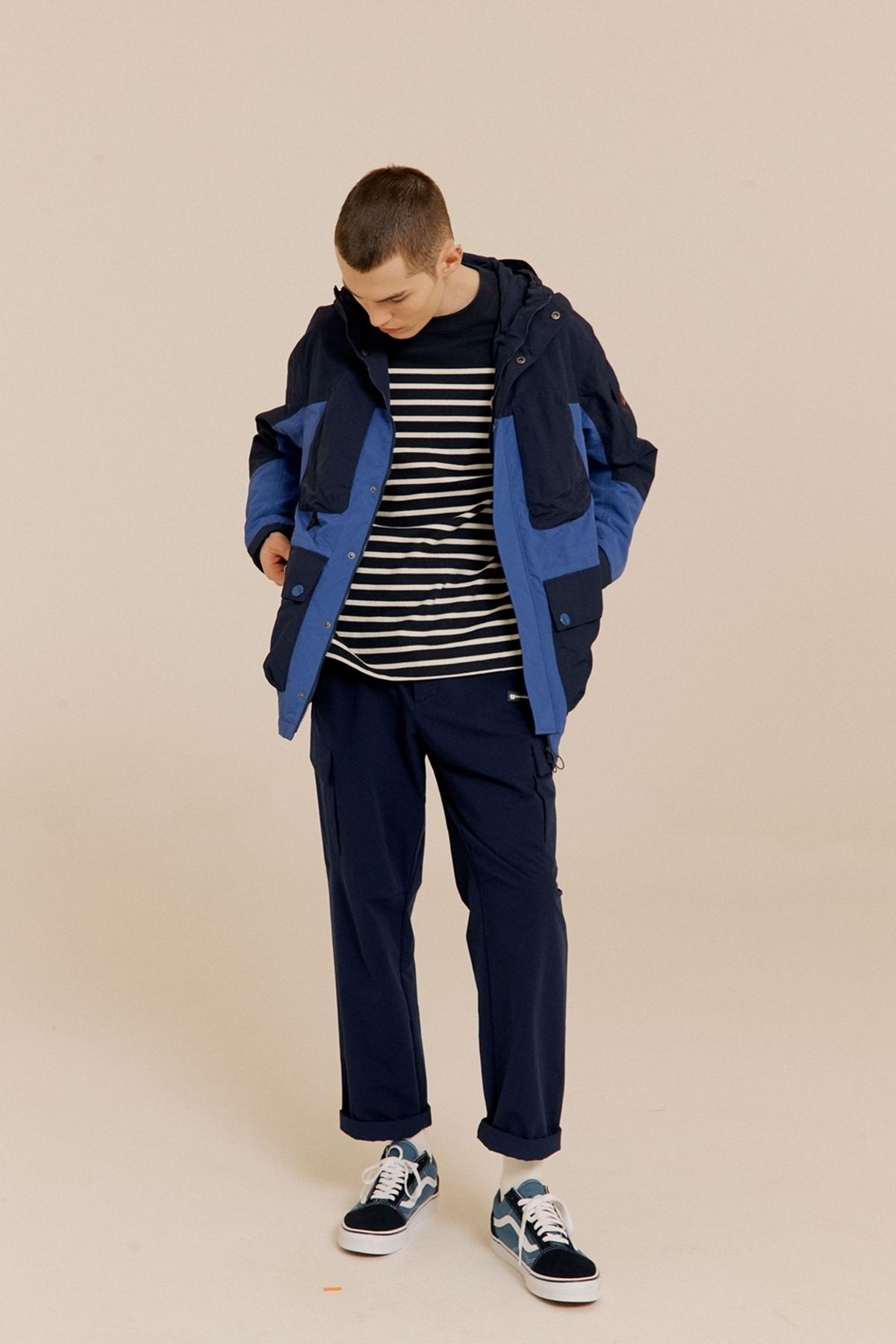 아부가르시아(ABU GARCIA) 레코드 배색 자켓 NAVY