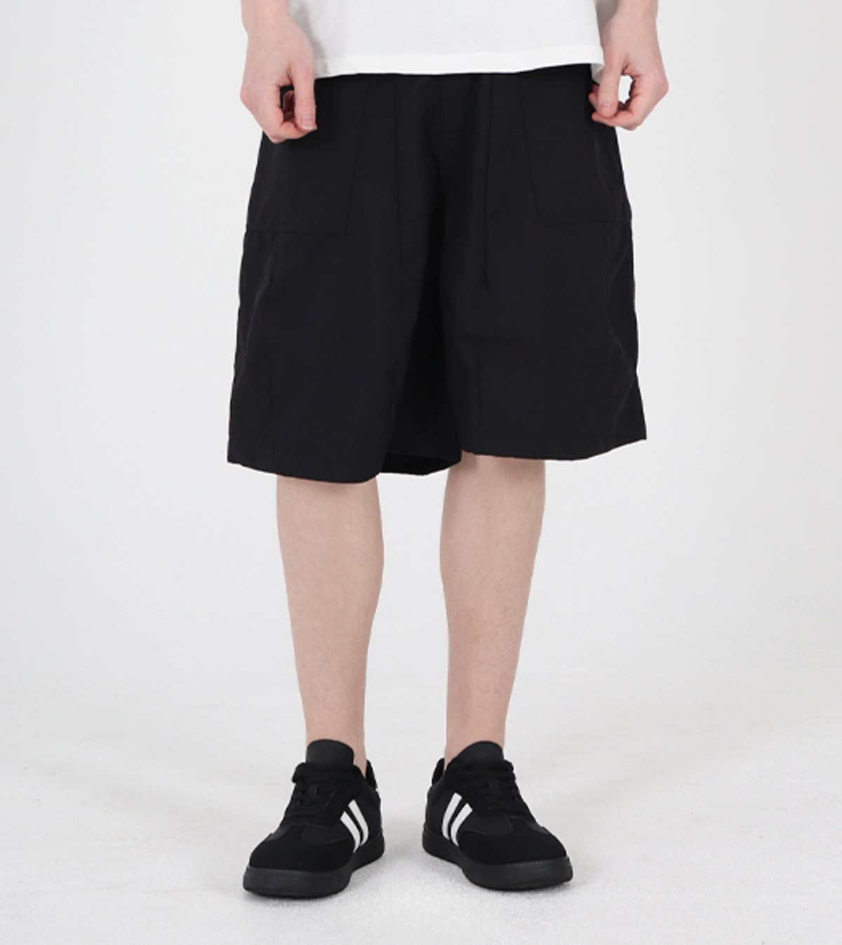 버튼서울(BUTTON SEOUL) 유틸리티 쿨링 숏팬츠 (블랙)