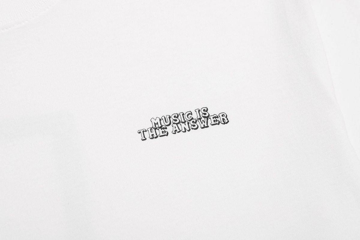 바쥬비쥬(BAJOO BIJOO) MUSICAL NOTE GRAPHIC T-SHIRT  [WHITE-GREEN]