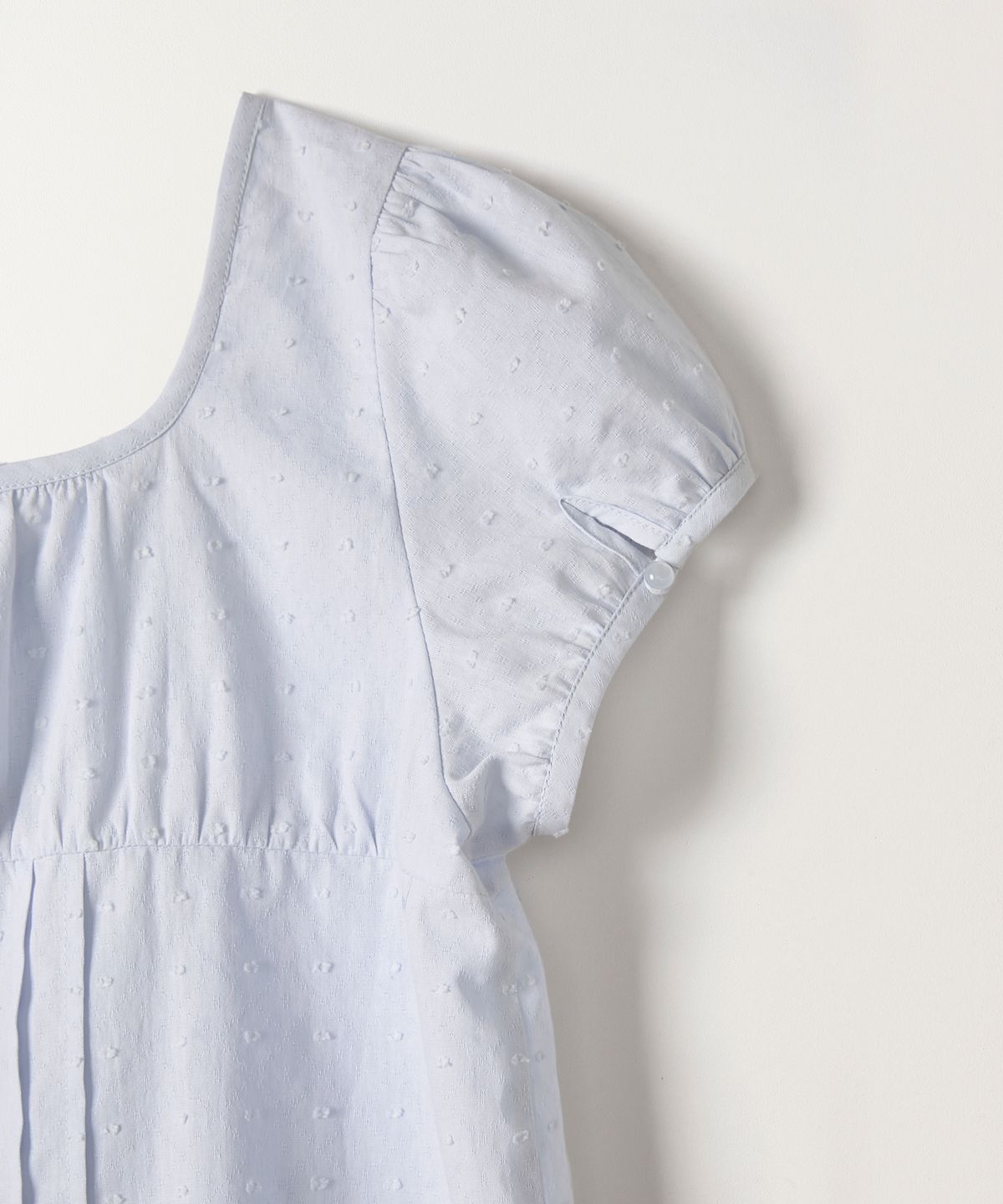 튜드먼트(TTUDEMENT) POLKA DOT PUFF SLEEVE BLOUSE LIGHT BLUE