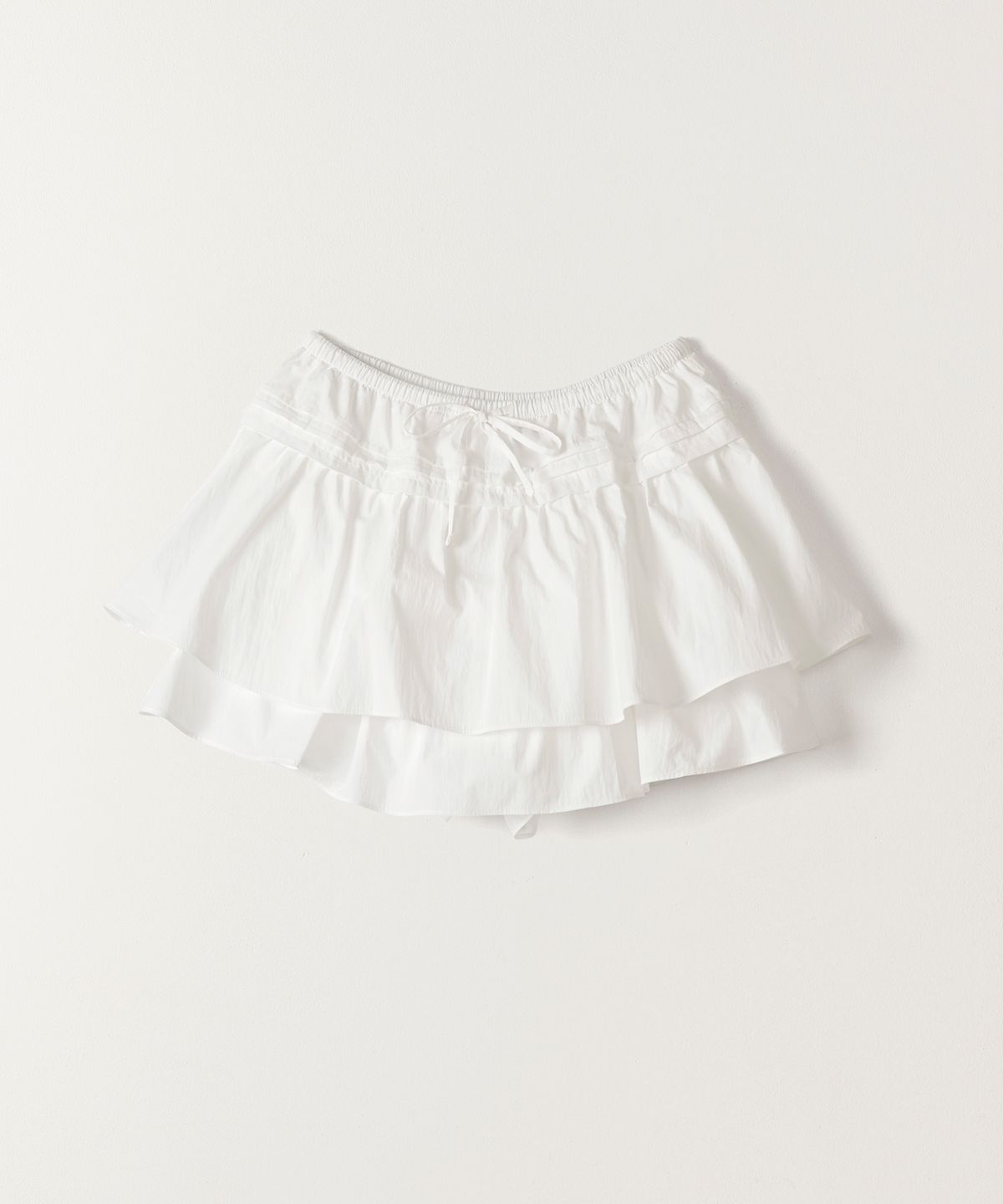 튜드먼트(TTUDEMENT) SHIRRING MINI SKIRT WHITE