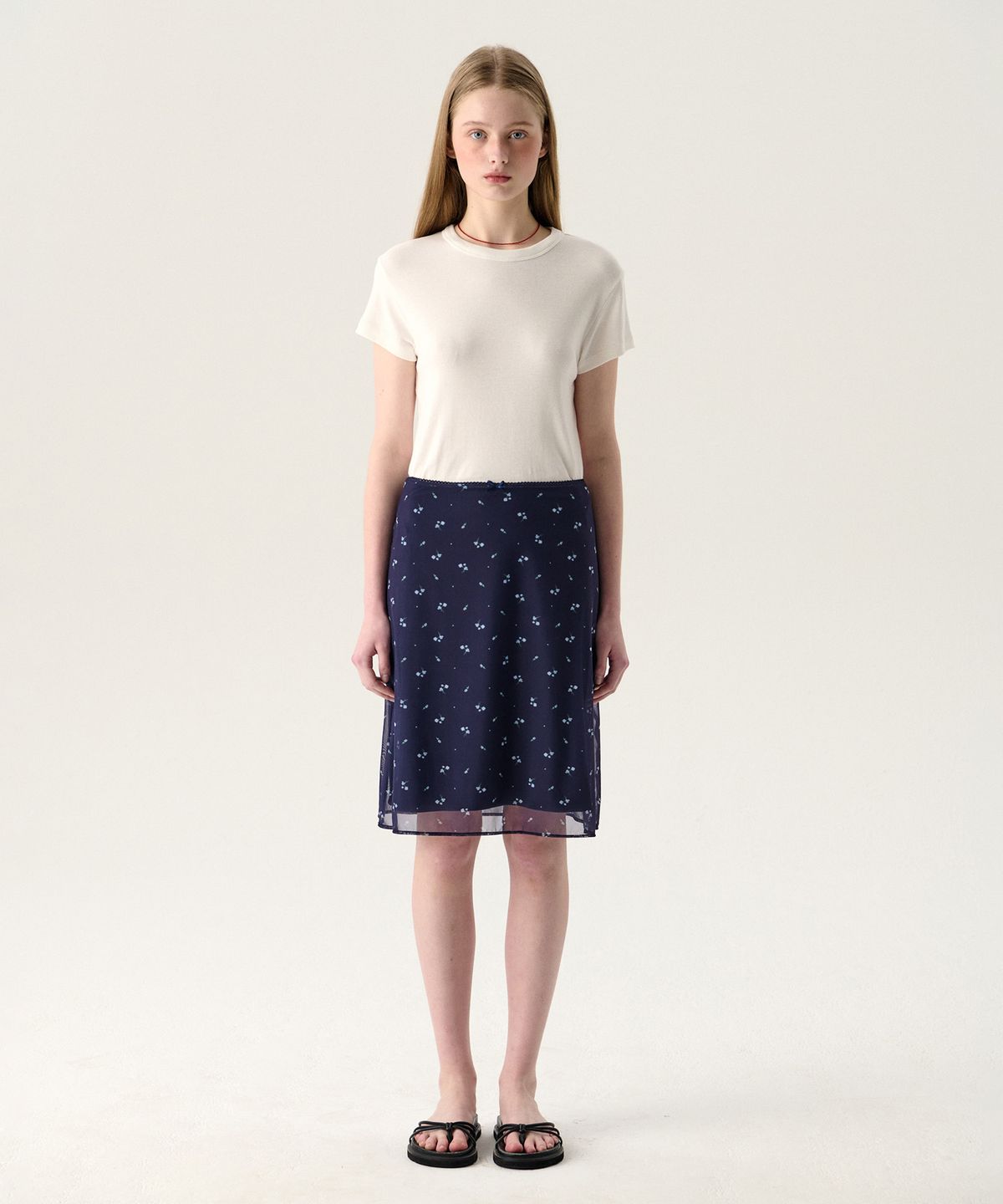 튜드먼트(TTUDEMENT) BLOOMING FLOWER MIDI SKIRT NAVY