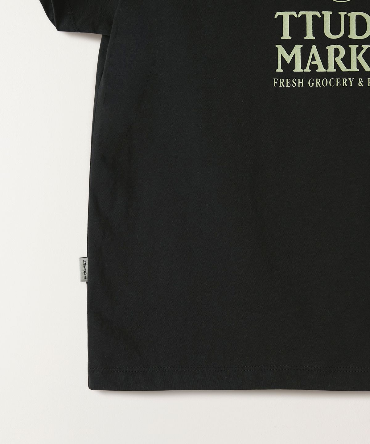 튜드먼트(TTUDEMENT) TTUDEMENT MARKET TEE BLACK