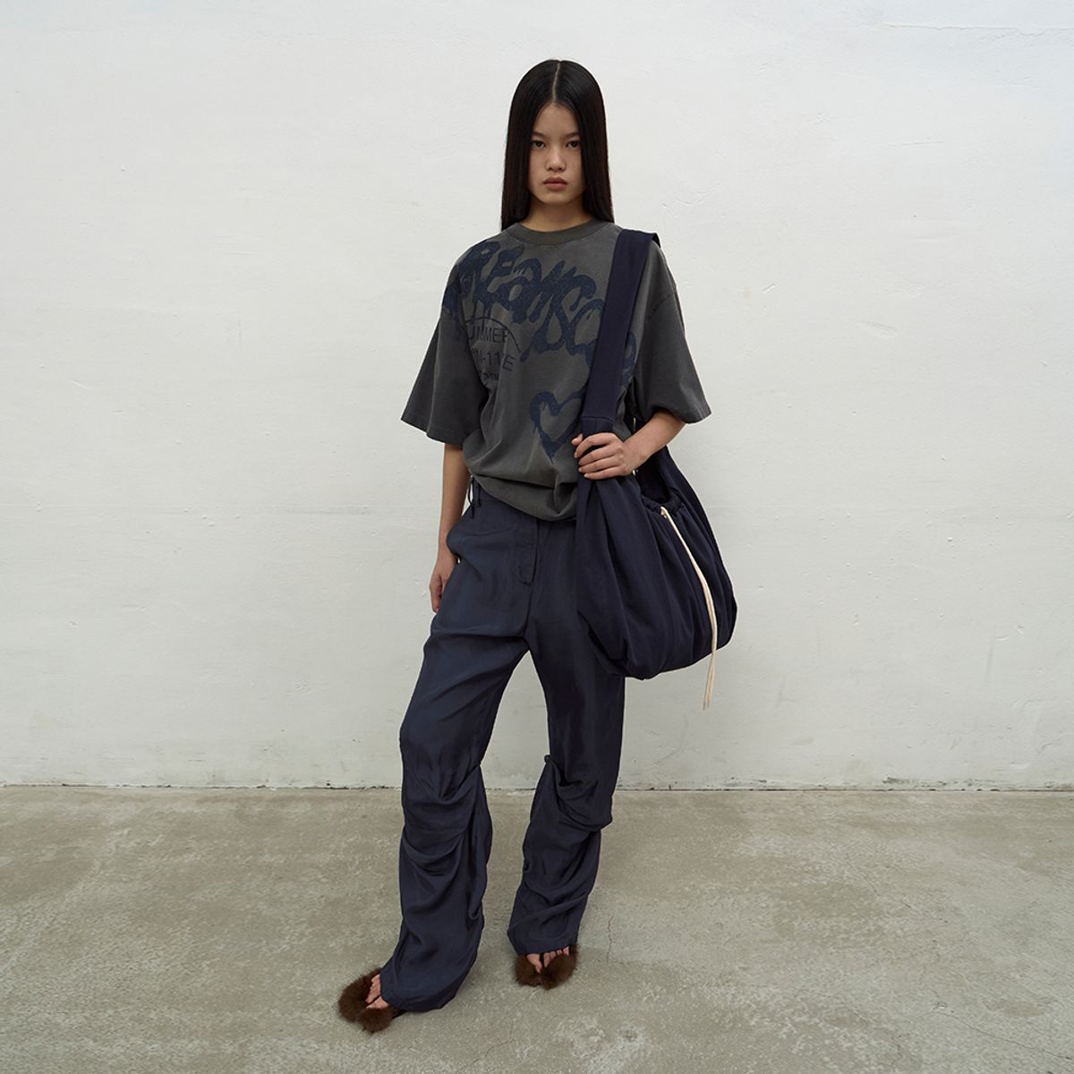 엘씨디씨티엠(LCDC™) KNOT DETAIL SHOULDER BAG (NAVY)