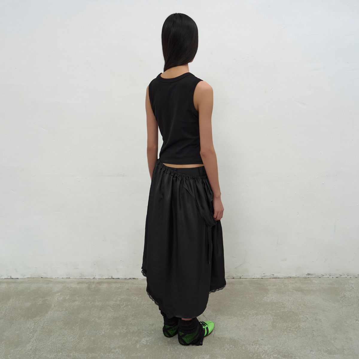 엘씨디씨티엠(LCDC™) SHIRRING SLEEVELESS DRESS (BLACK)