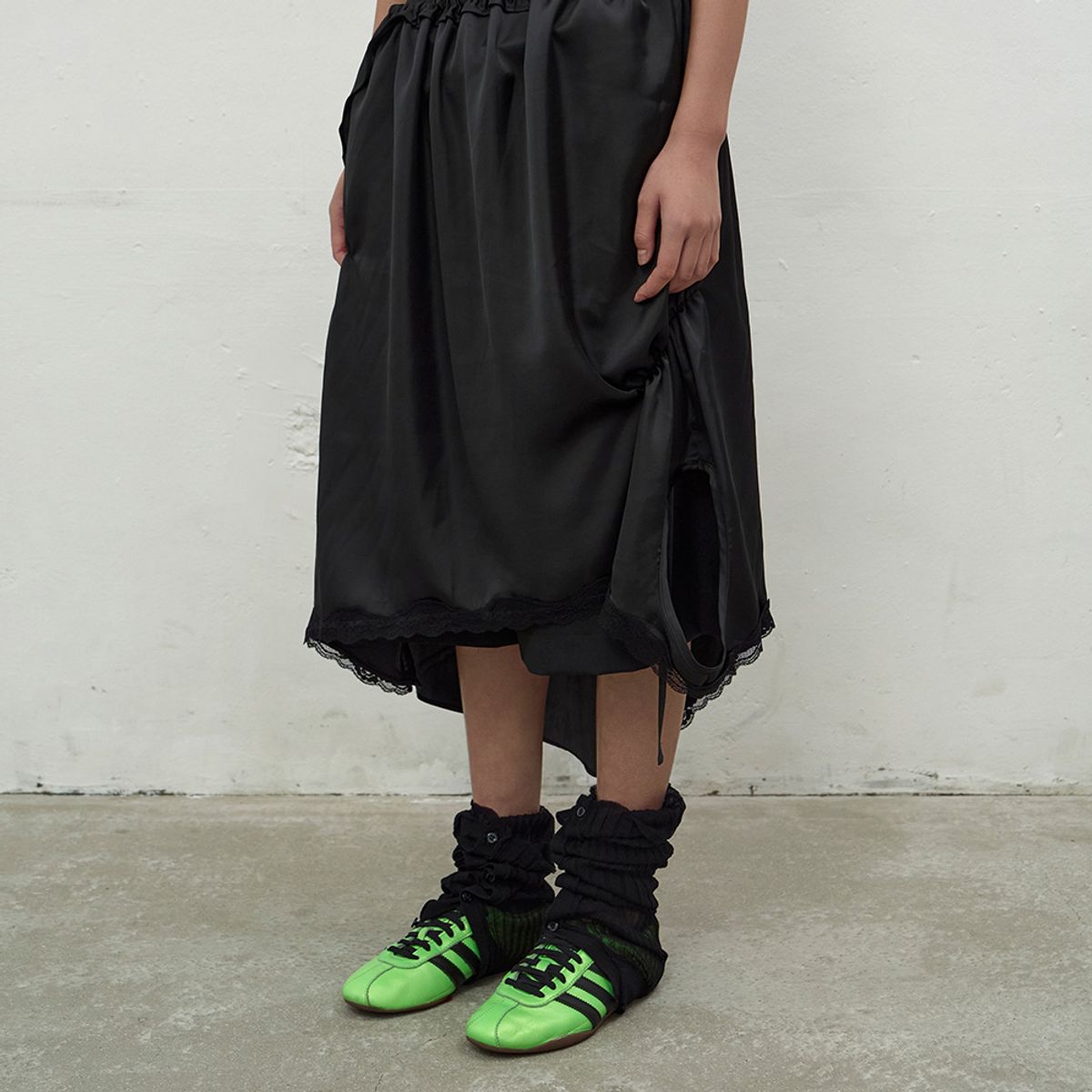 엘씨디씨티엠(LCDC™) SHIRRING SLEEVELESS DRESS (BLACK)