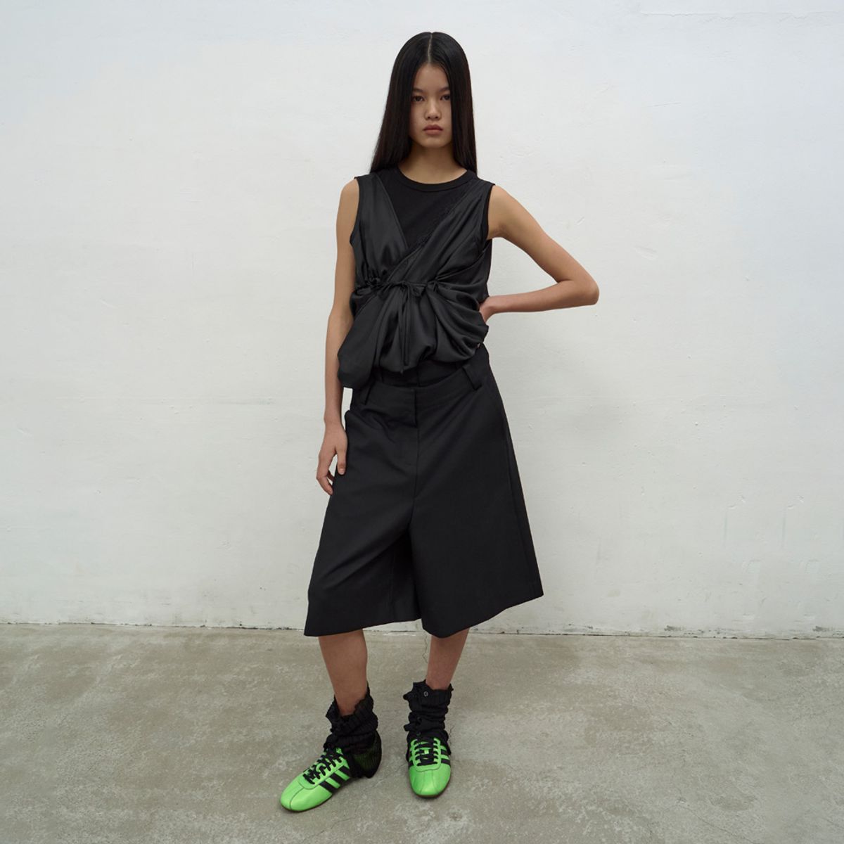 엘씨디씨티엠(LCDC™) SHIRRING SLEEVELESS DRESS (BLACK)