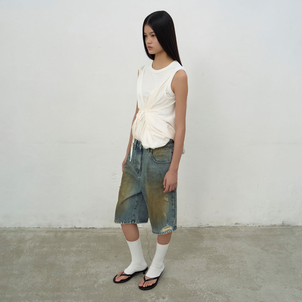 엘씨디씨티엠(LCDC™) SHIRRING SLEEVELESS DRESS (WHITE)