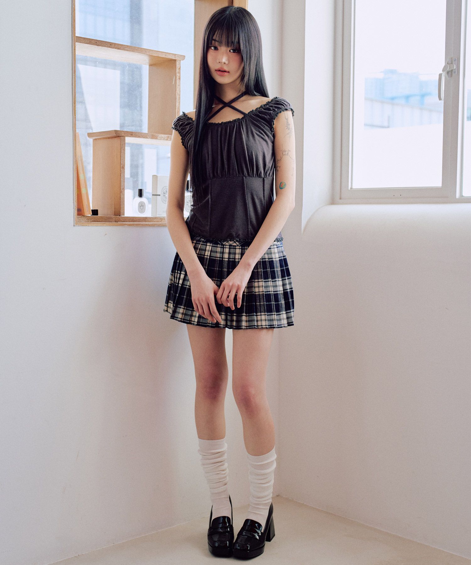 MUSINSA公式 | ZEROPLANET Cali Lace Shirring Top [CHARCOAL]