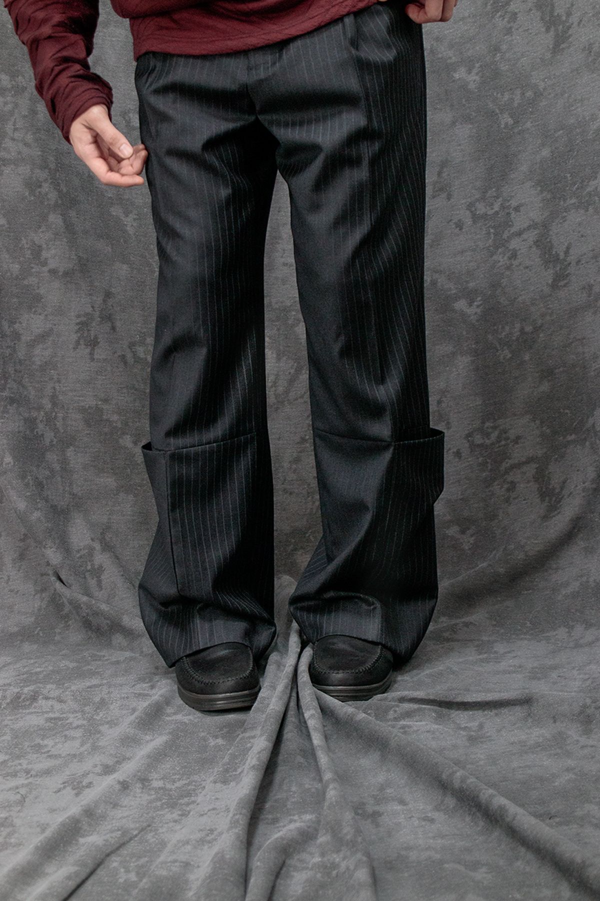 래깅툴즈(LAGGINGTOOLS) Calf Wrap Pants_____deep charcoal (dead stock fabric)