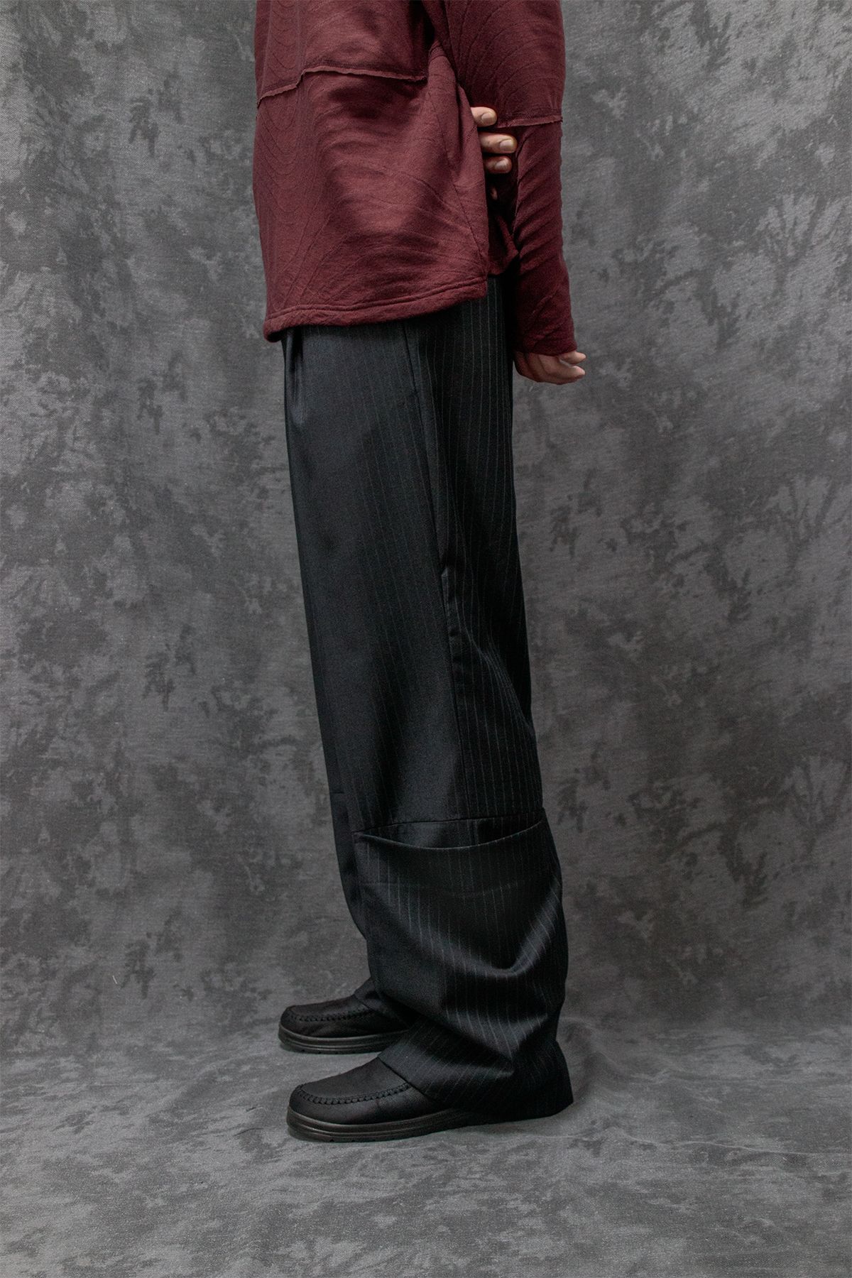 래깅툴즈(LAGGINGTOOLS) Calf Wrap Pants_____deep charcoal (dead stock fabric)