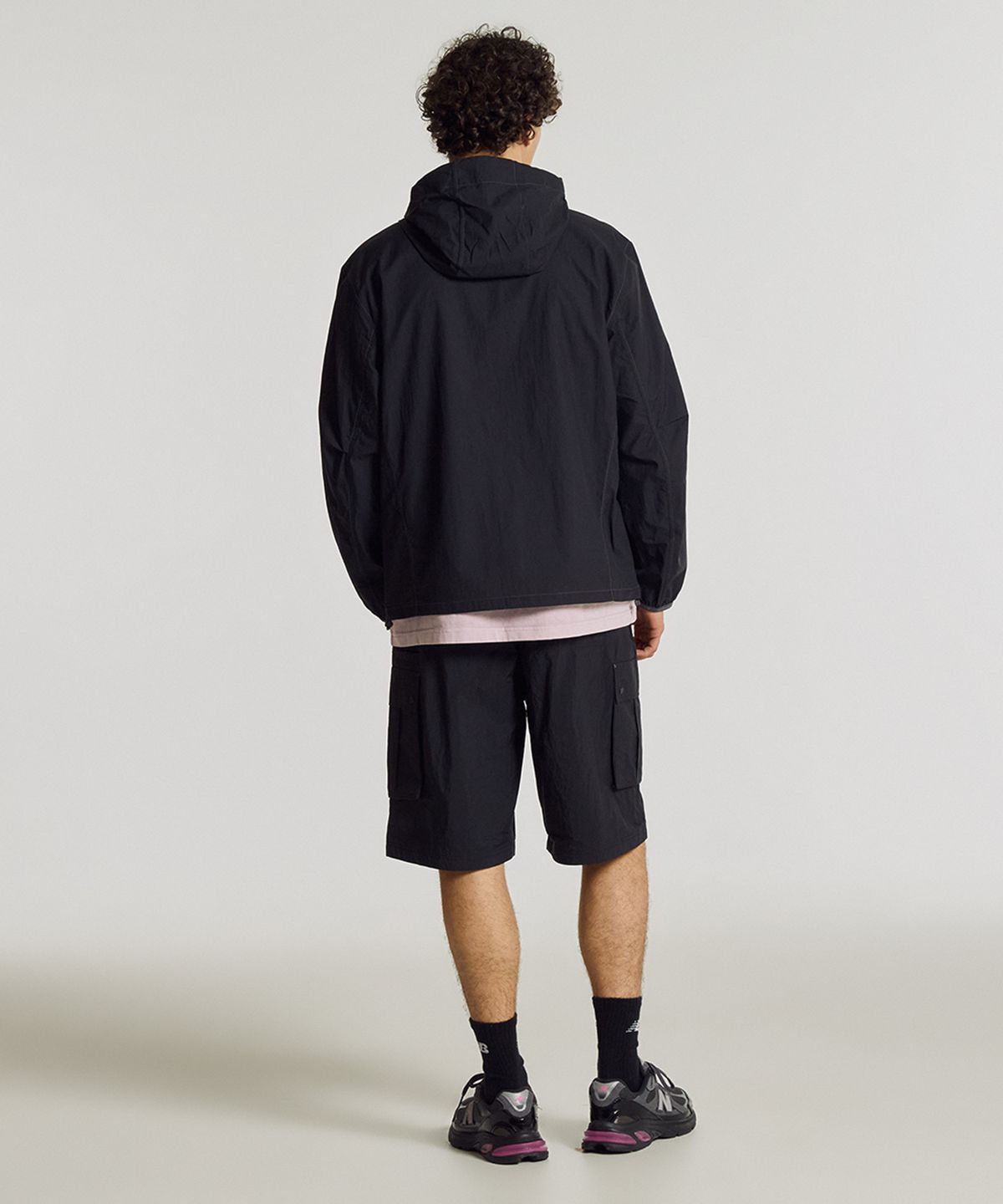 뉴발란스(NEW BALANCE) NBNVG21513 / UNI FROZEN 코튼라이크 카고 6부 버뮤다 쇼츠 (BLACK)