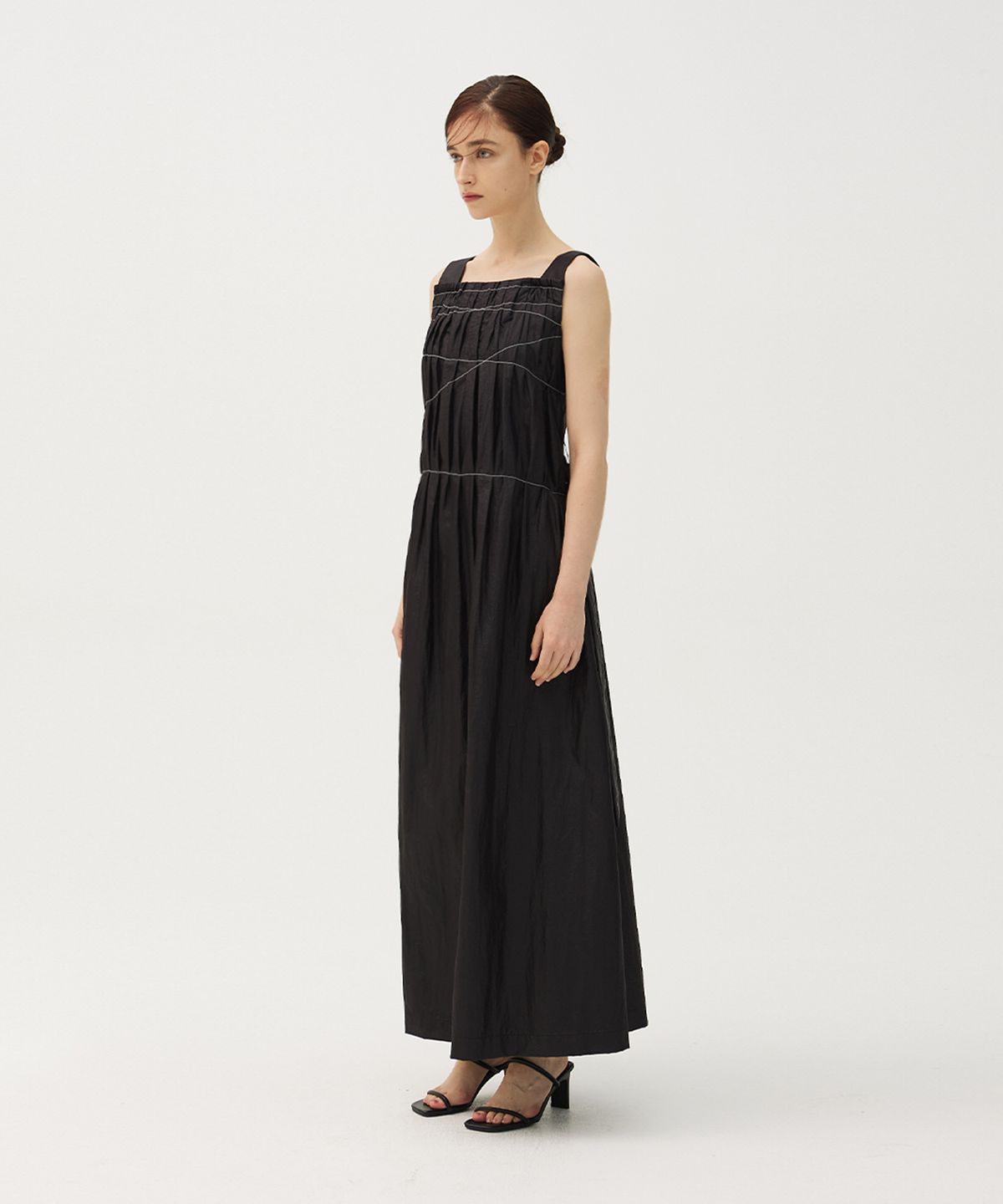 므아므(MMAM) Maxi doodle pleated dress