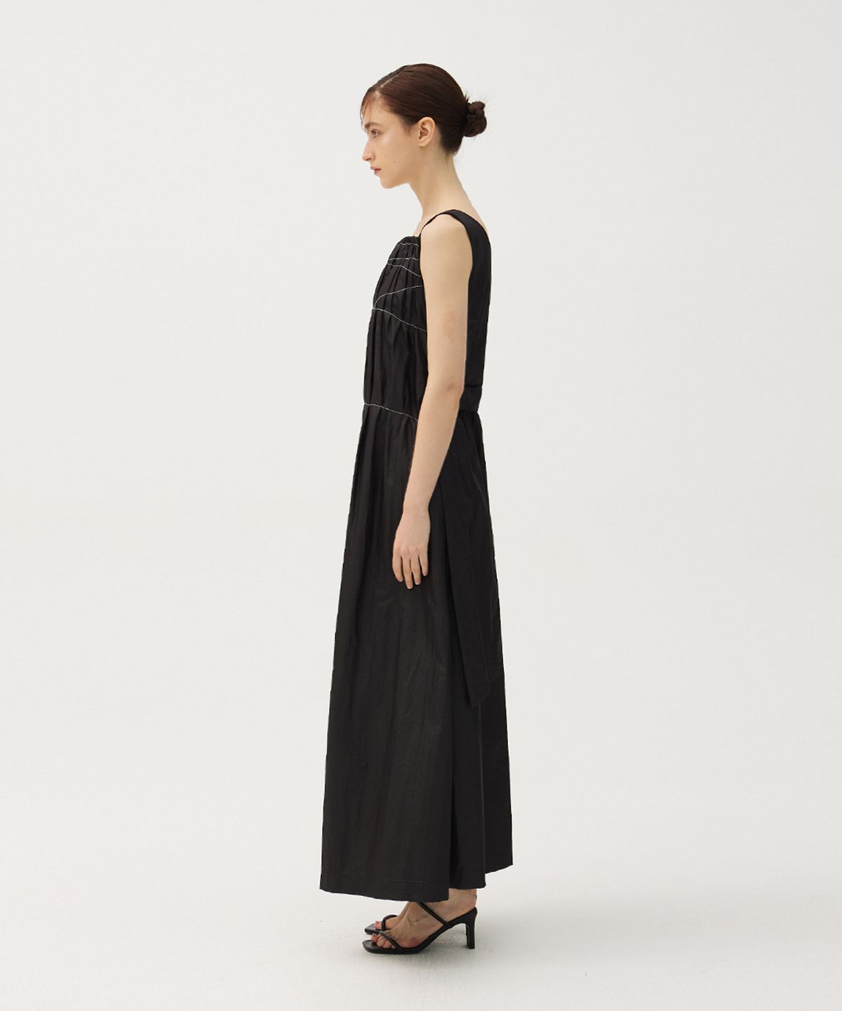 므아므(MMAM) Maxi doodle pleated dress