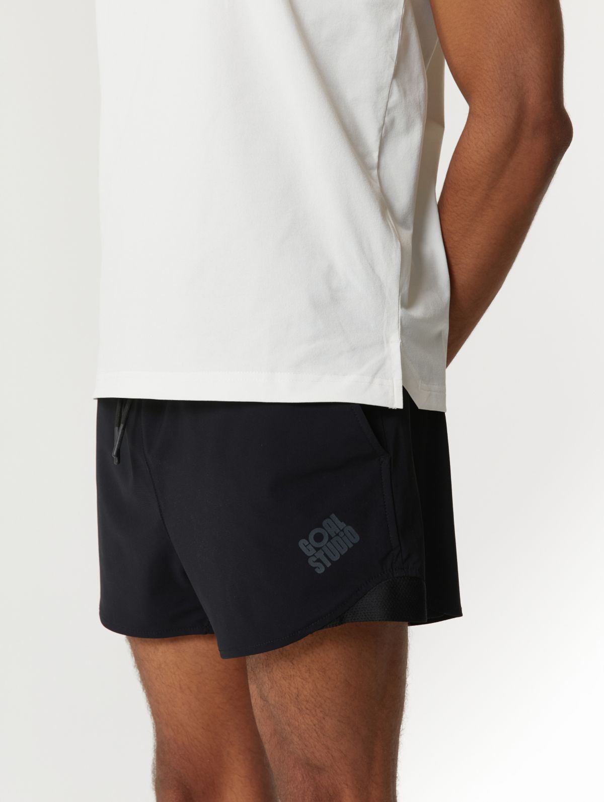 골스튜디오(GOALSTUDIO) MS AIR THROUGH SHORTS-BLACK