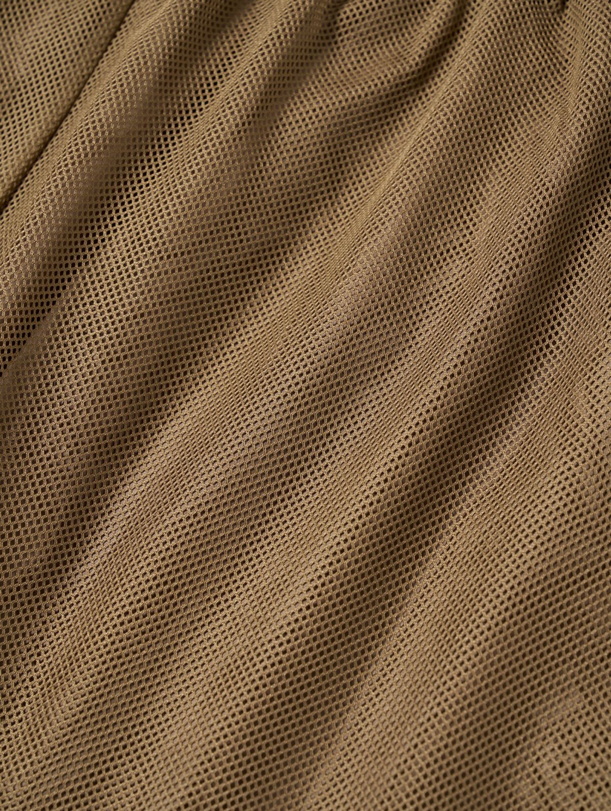 골스튜디오(GOALSTUDIO) GLOSSY MESH LINED SHORTS-BROWN