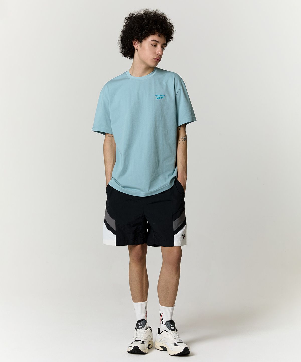 리복(REEBOK) 아이스코튼 그래픽 티셔츠 - 스카이