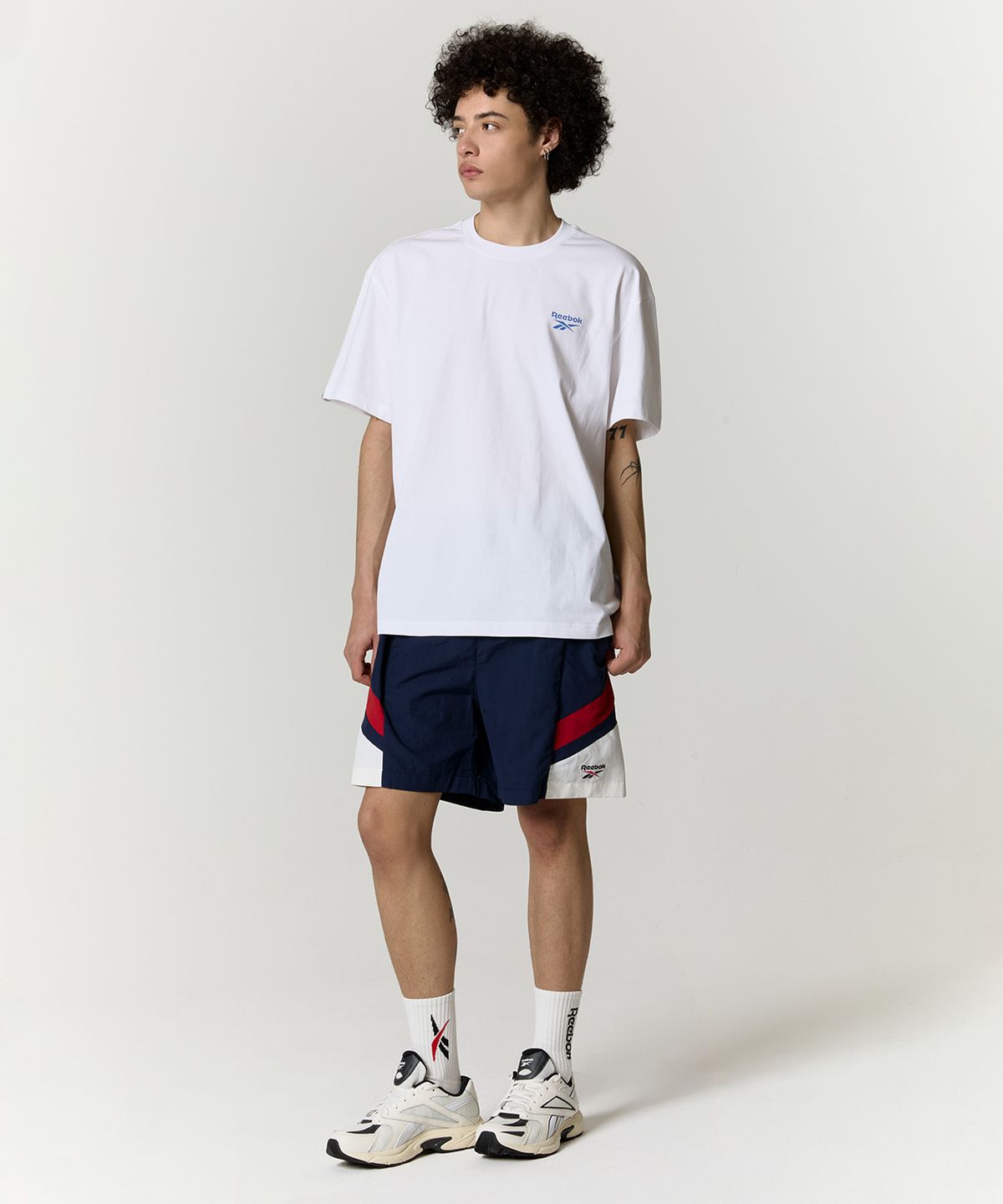 리복(REEBOK) 아이스코튼 그래픽 티셔츠 - 화이트