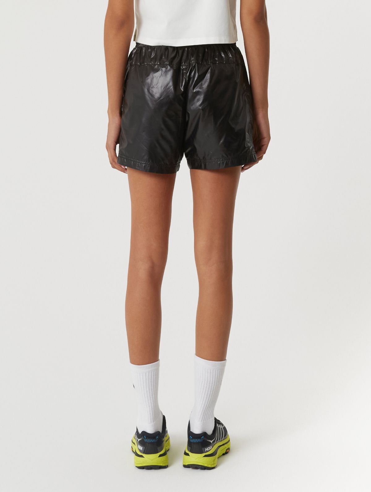 골스튜디오(GOALSTUDIO) GLOSSY MESH LINED SHORTS-BLACK
