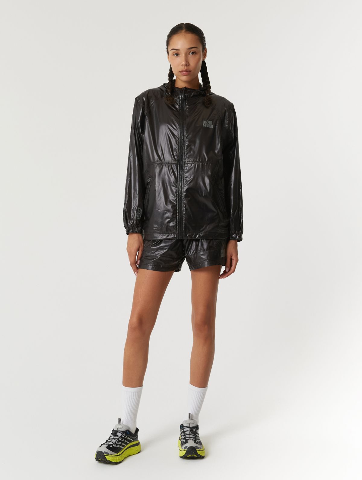 골스튜디오(GOALSTUDIO) GLOSSY MESH LINED SHORTS-BLACK