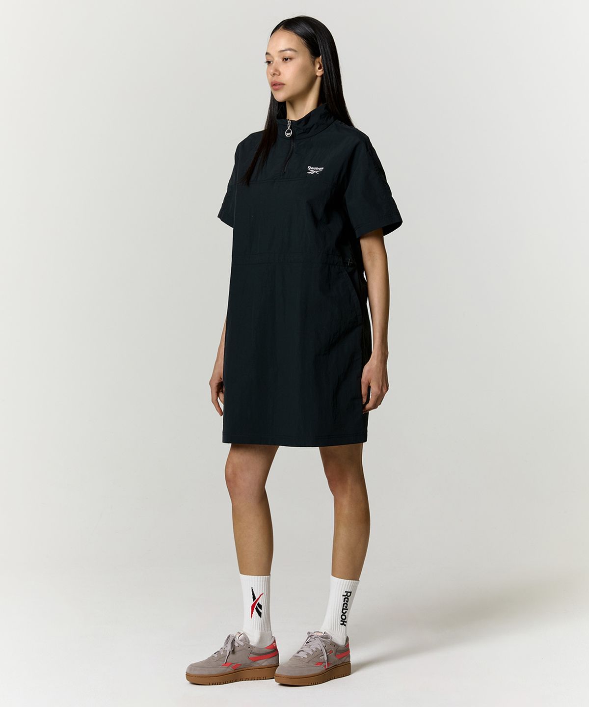 리복(REEBOK) 반팔 아노락 원피스 (W) - 블랙