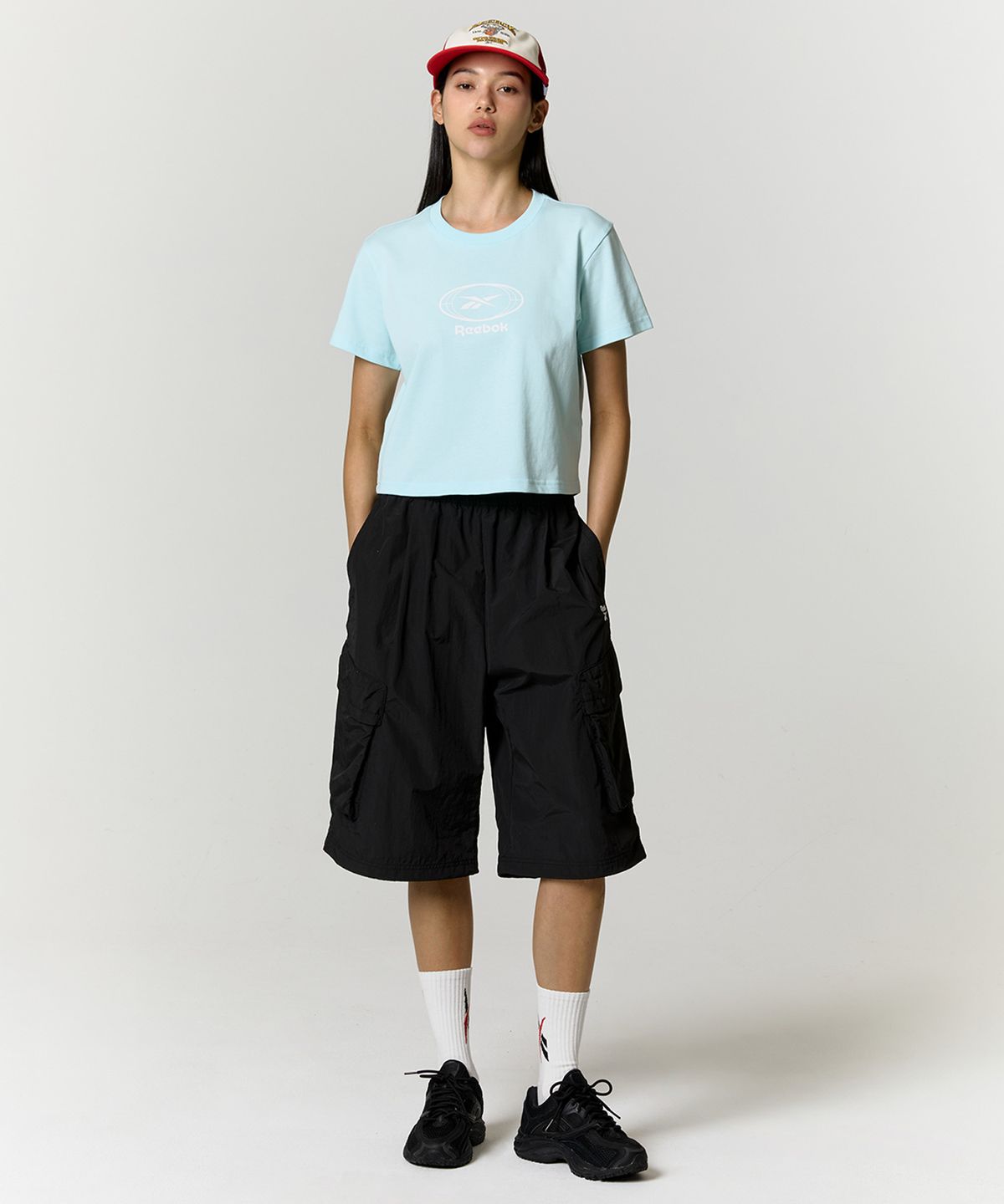 리복(REEBOK) 나일론 버뮤다 카고 쇼츠 - 블랙