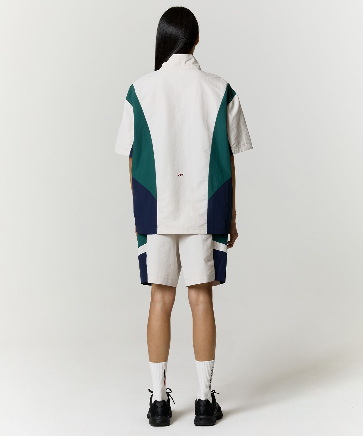 리복(REEBOK) DNA 쇼츠 - 에크루