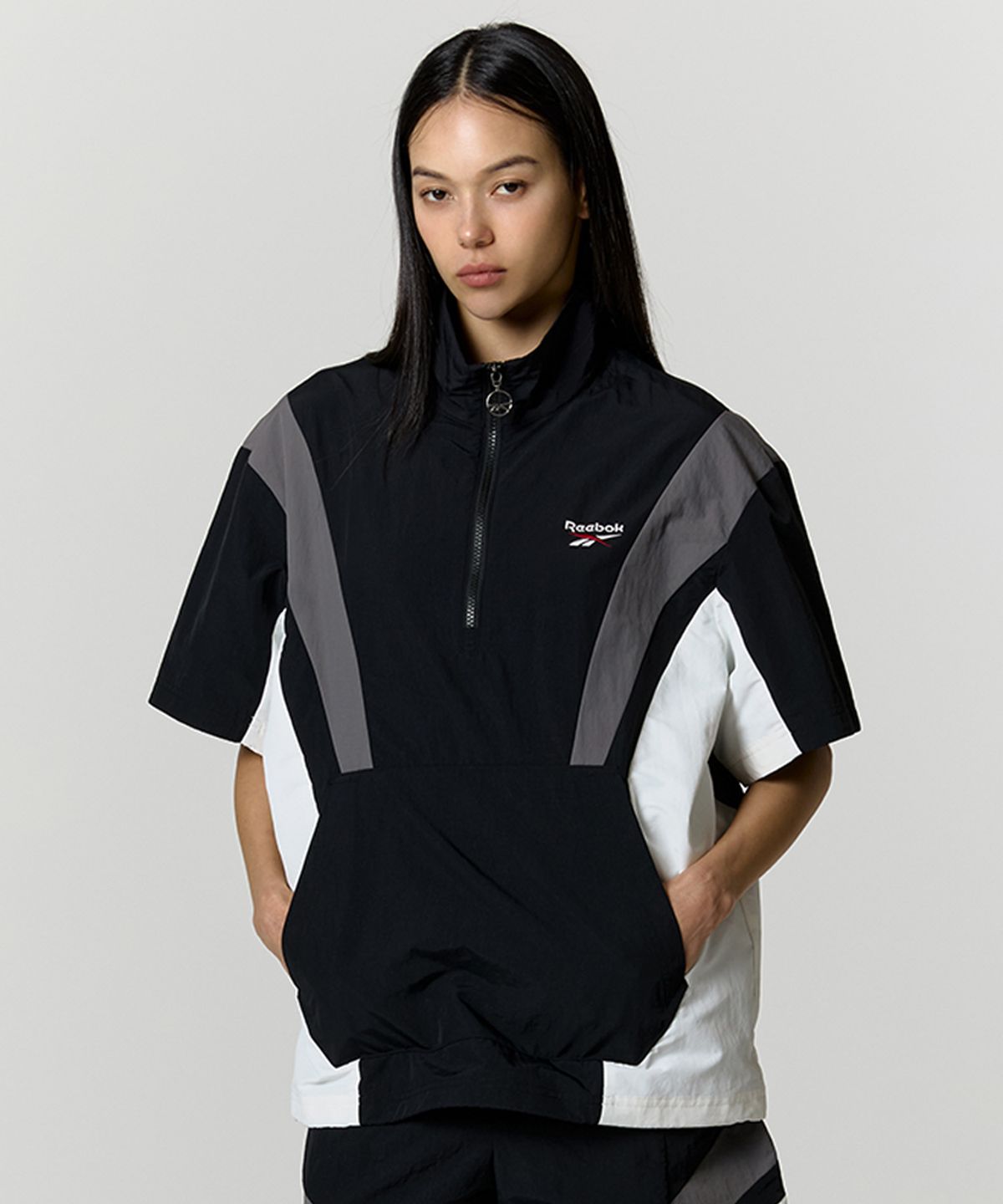 리복(REEBOK) DNA 반팔 아노락 - 블랙
