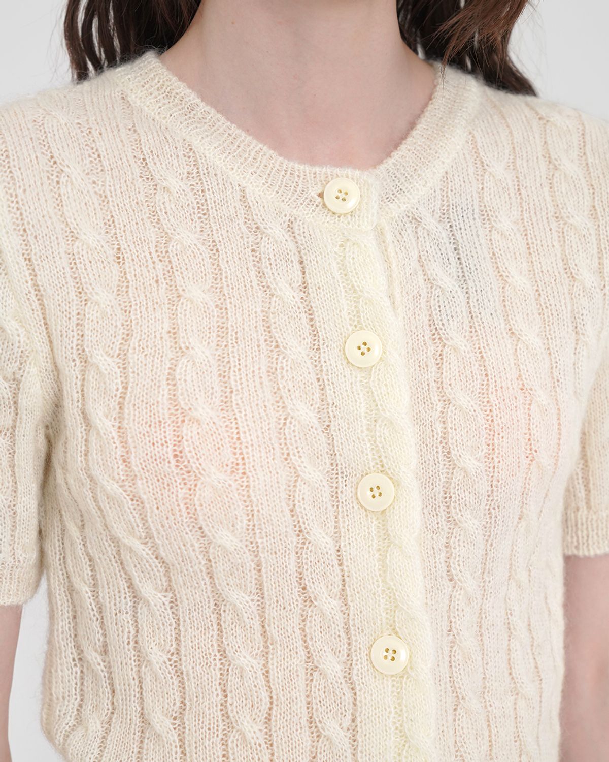 시스터후드(SISTERHOOD) 케이블 니트 가디건 - 아이보리