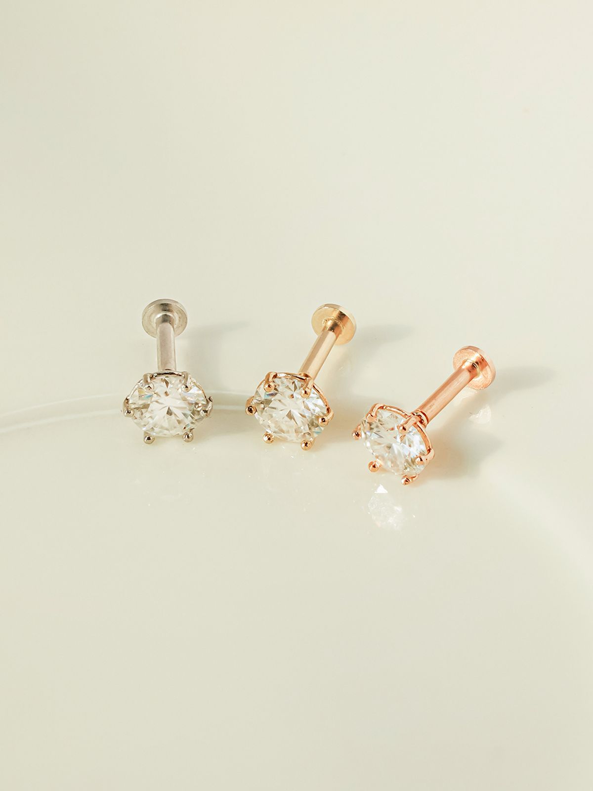 미니멀피어싱(MINIMALPIERCING) [1mm/1.2mm]14K 인터널 모이사나이트 다이아 육발 라블렛 피어싱